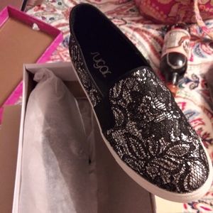 Womans sugar slip on shoe